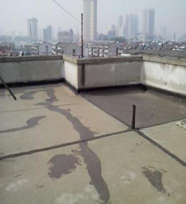 城北漏水维修 楼顶漏水是什么原因，楼顶漏水维修方法是什么?